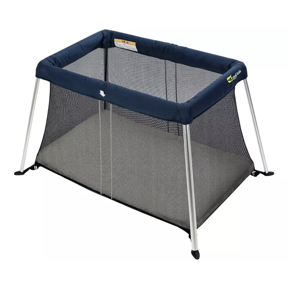 Cuggl Deluxe Superlight Travel Cot