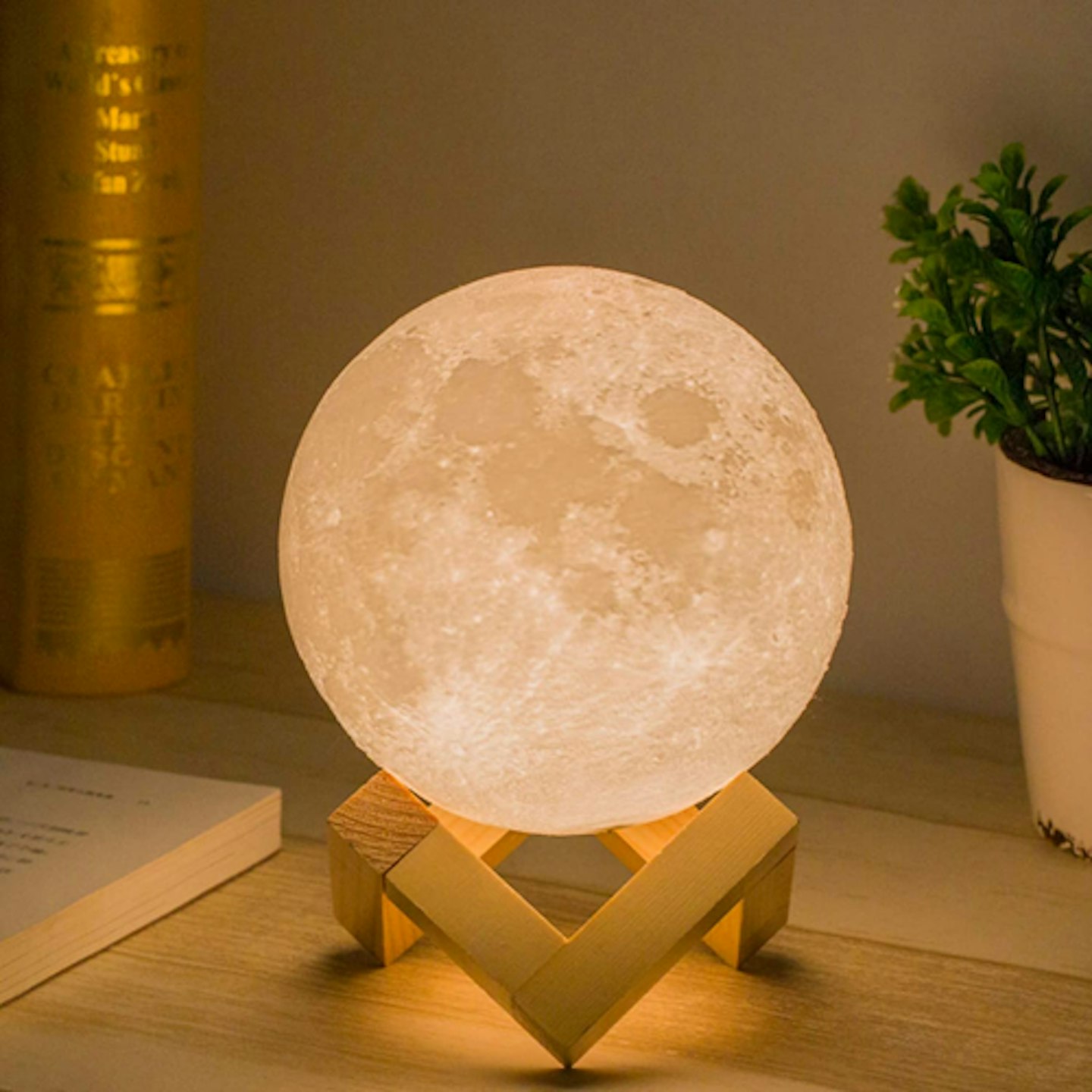 Methun 3D Printed Moon Lamp