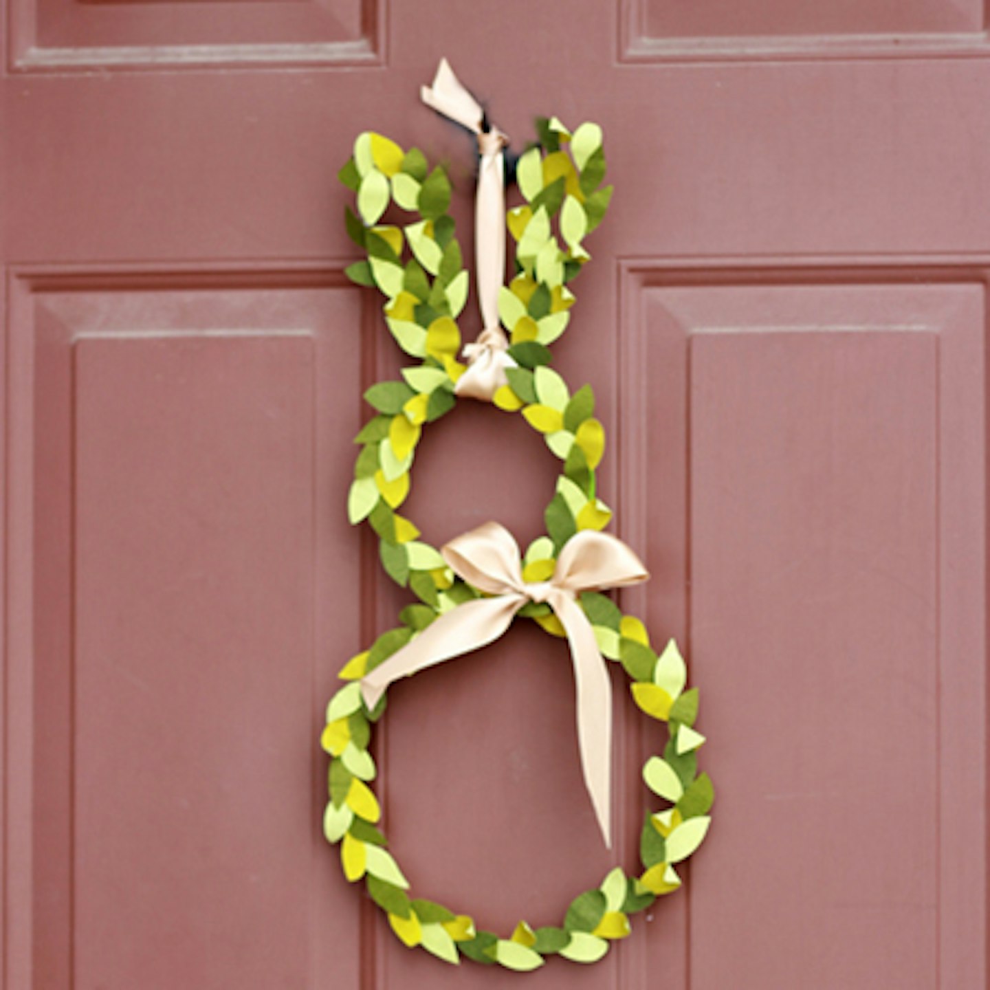 topiary bunny wreath