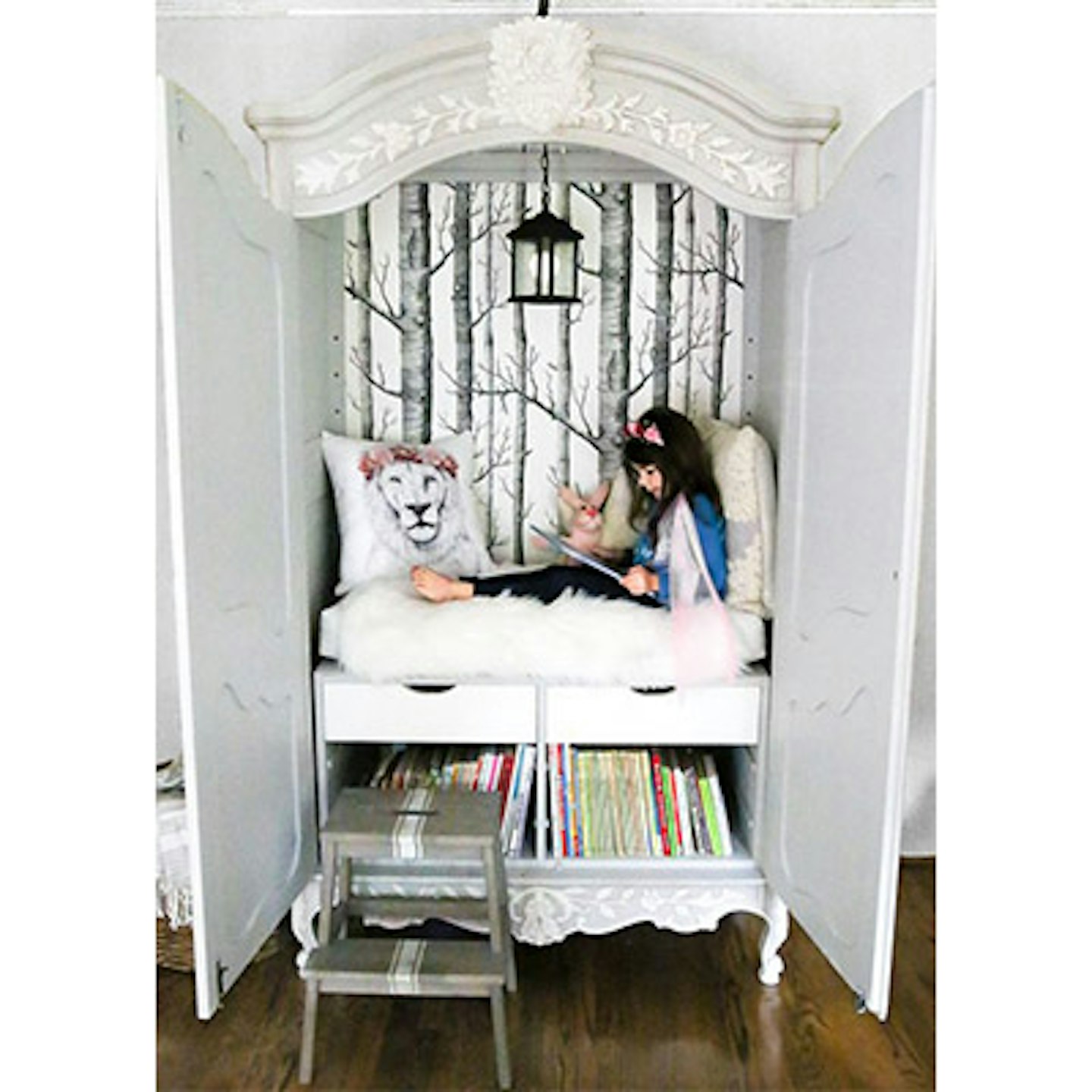 wardrobe inspired reading corner