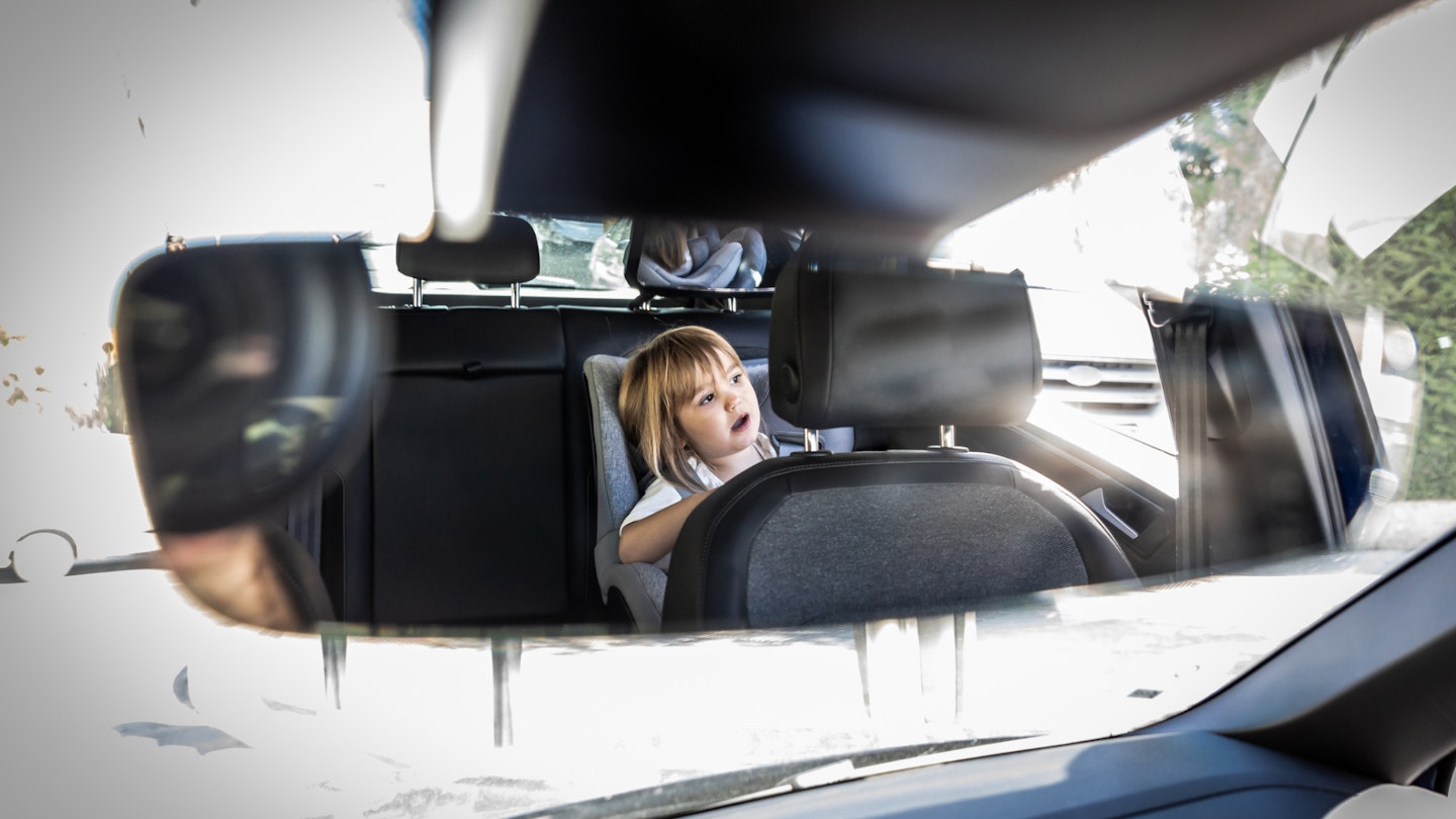 3-year-old-in-back-of-car