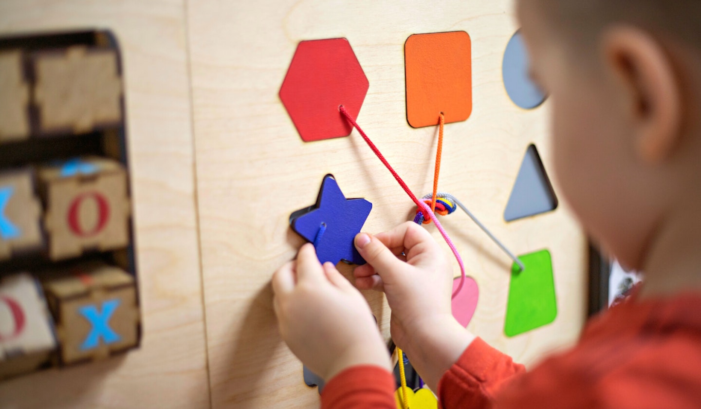 11 Best Busy Boards for Toddlers & Babies in 2023 [ + HOW TO CHOOSE ONE!]