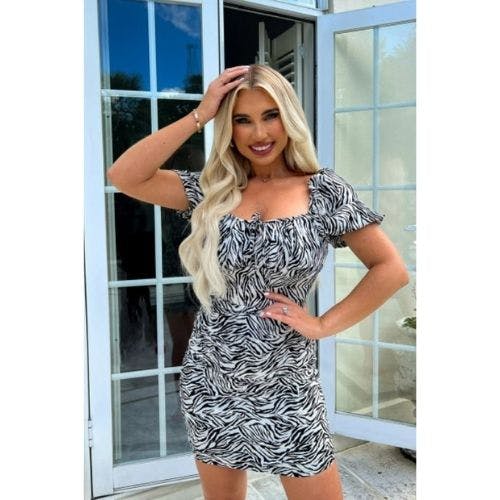 In the style x billie faiers one shoulder puff sleeve tie front top best sale co ord in white ditsy print