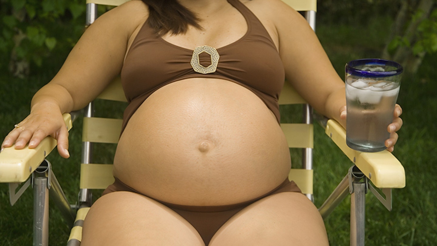 Cool-down hacks every pregnant woman needs to know during a heatwave