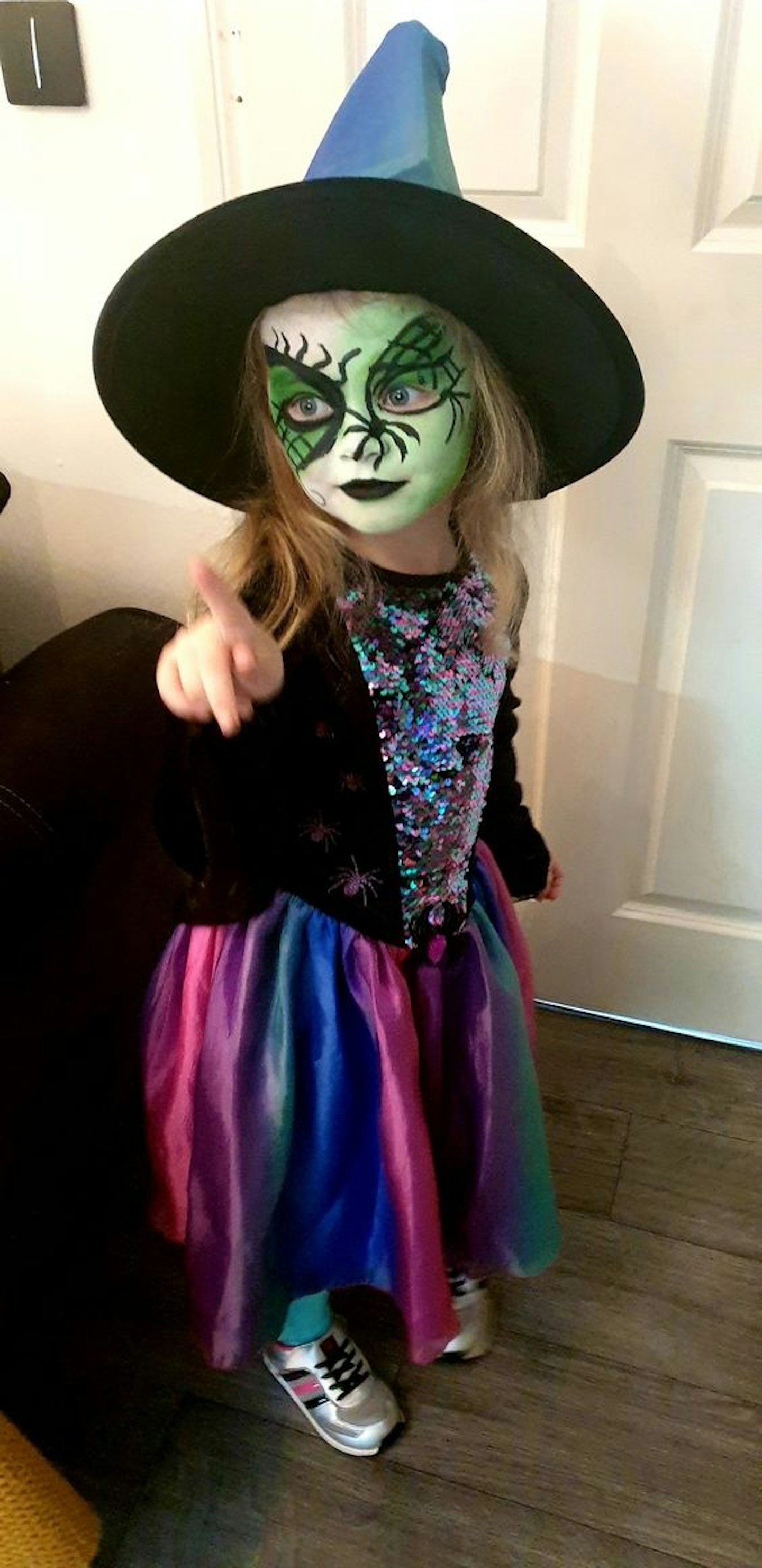 Child's green witch paint