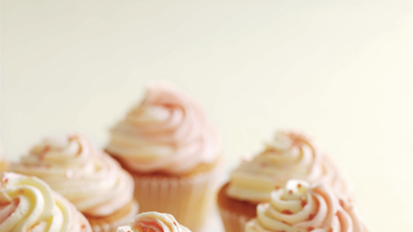 Mary Berry's Vanilla Cupcakes With Swirly Icing Recipe