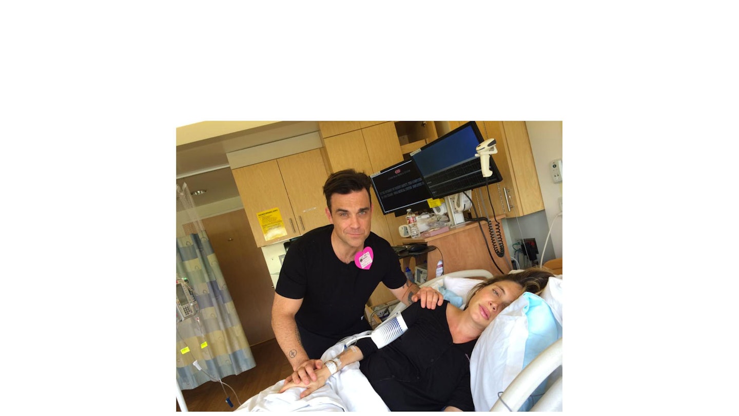 Robbie Williams Welcomes Baby Boy – And Tweets Videos Throughout The Birth (Video)
