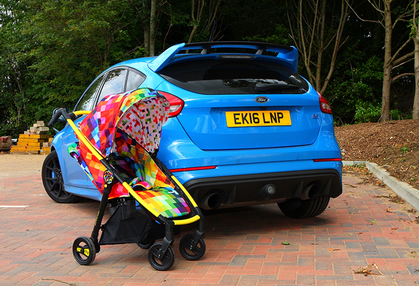 Ford Focus RS: Is it really a family car? 