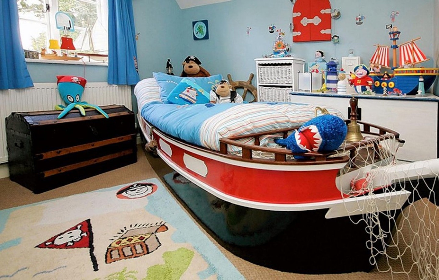 pirate themed bedroom