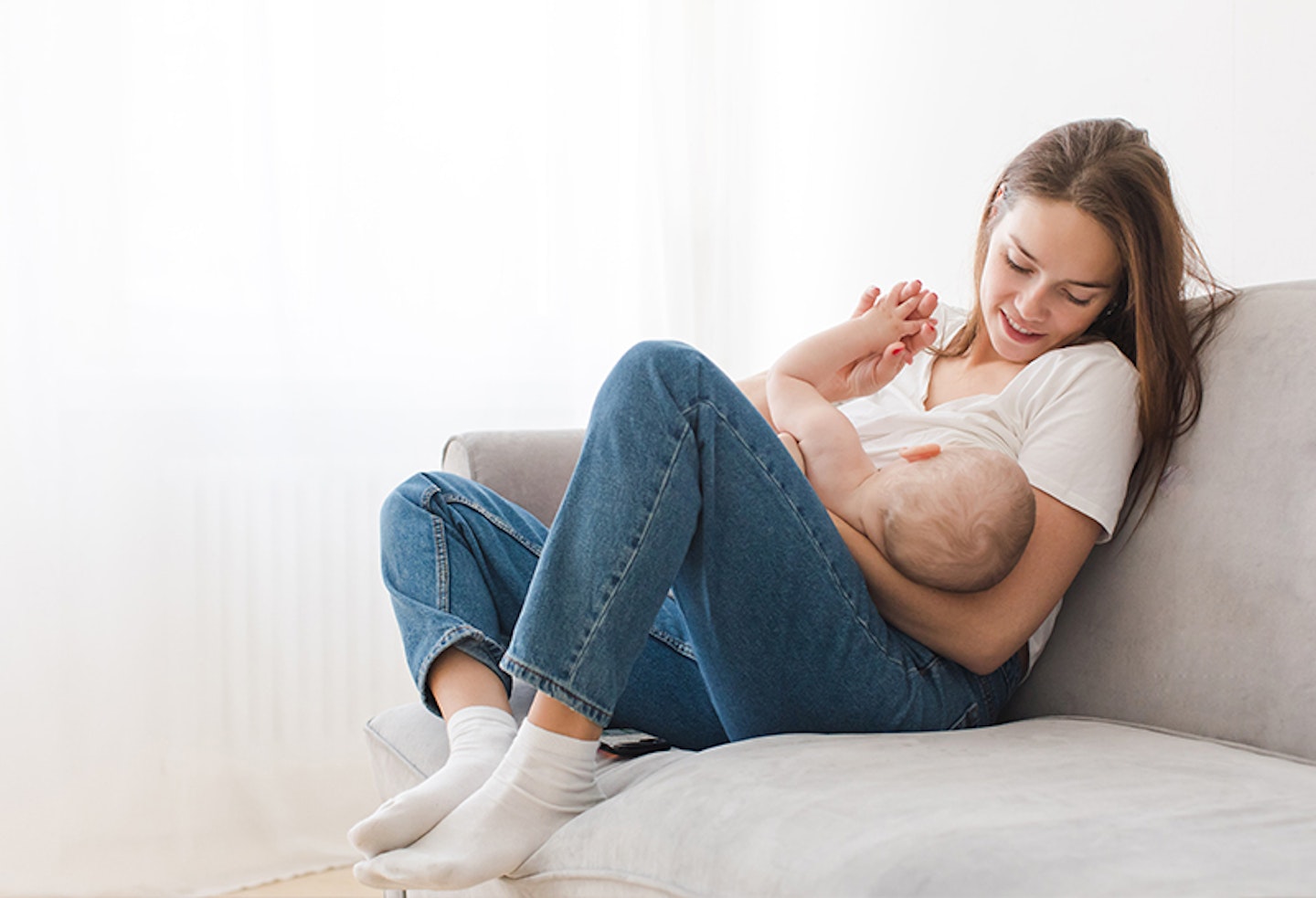 mum breastfeeding