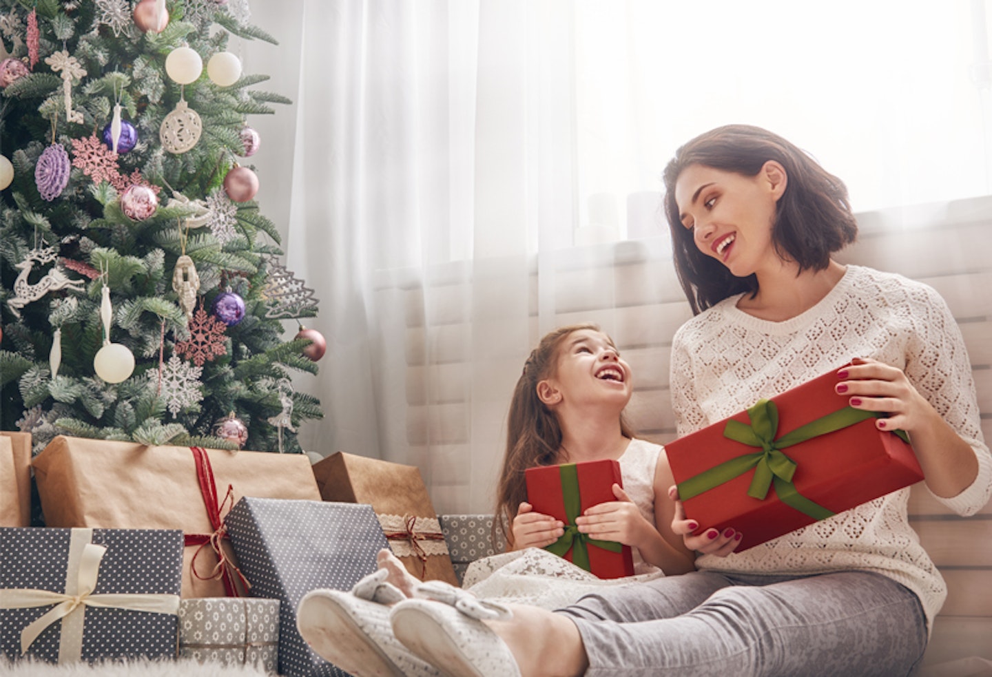 16 genius tips to help you save money (without even realising) this Christmas