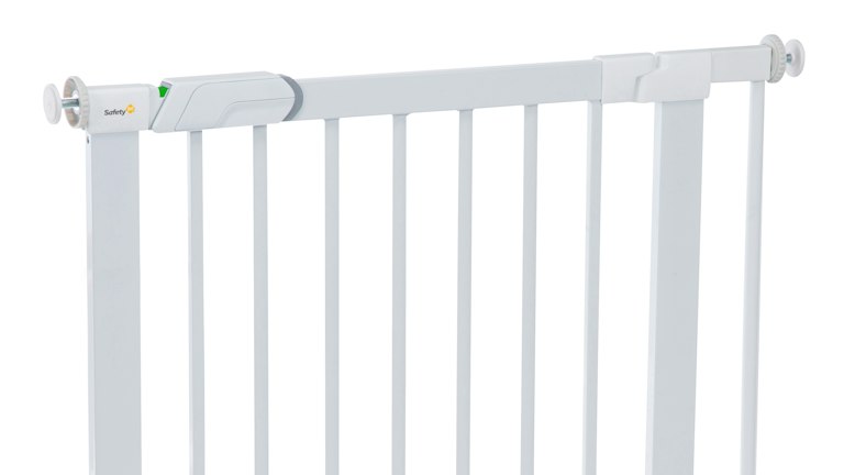 Step Gates Safety 1st Flat Step Gate review | Reviews | Mother & Baby