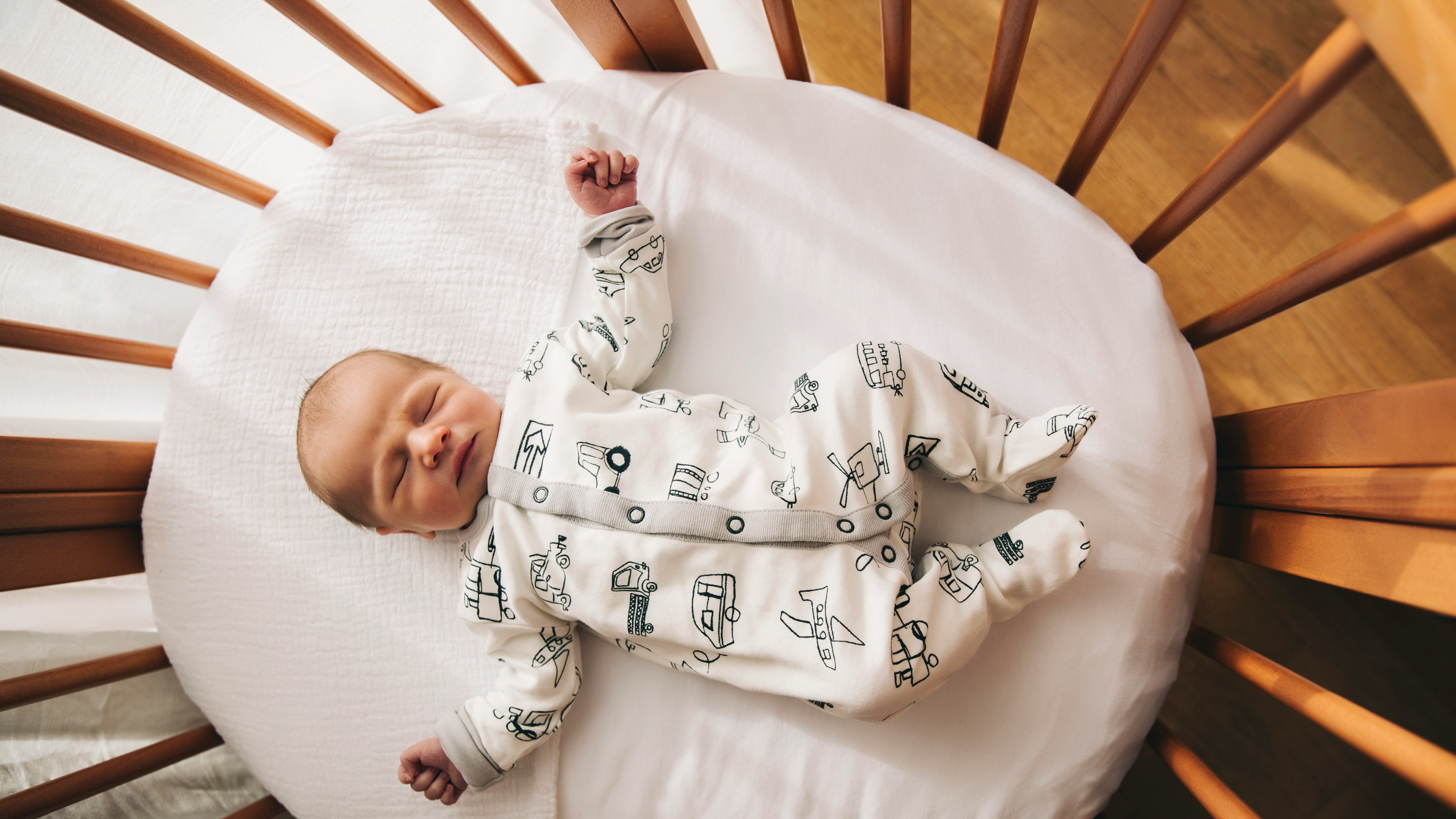 How to dress your baby safely for sleep: Complete guide How to dress your baby safely for sleep: Complete guide