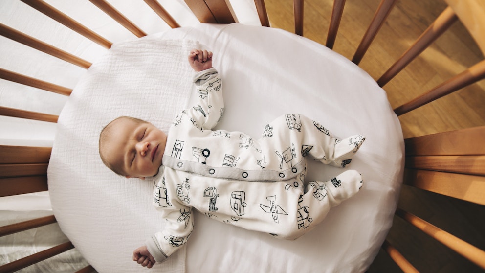 How to Dress Your Baby Safely for Sleep: Complete Guide