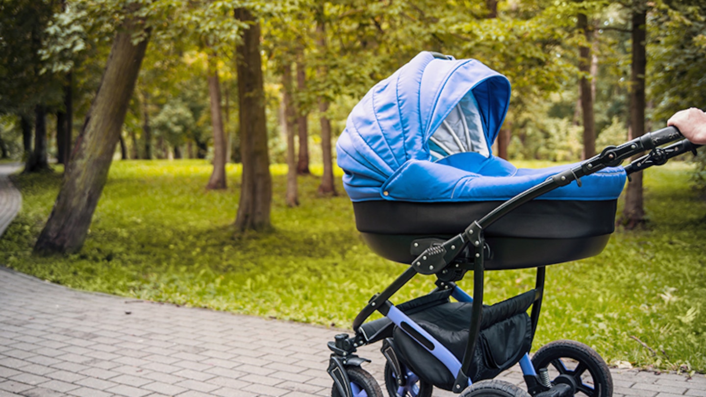 Experts warn: Covering your baby’s pram puts their life at risk
