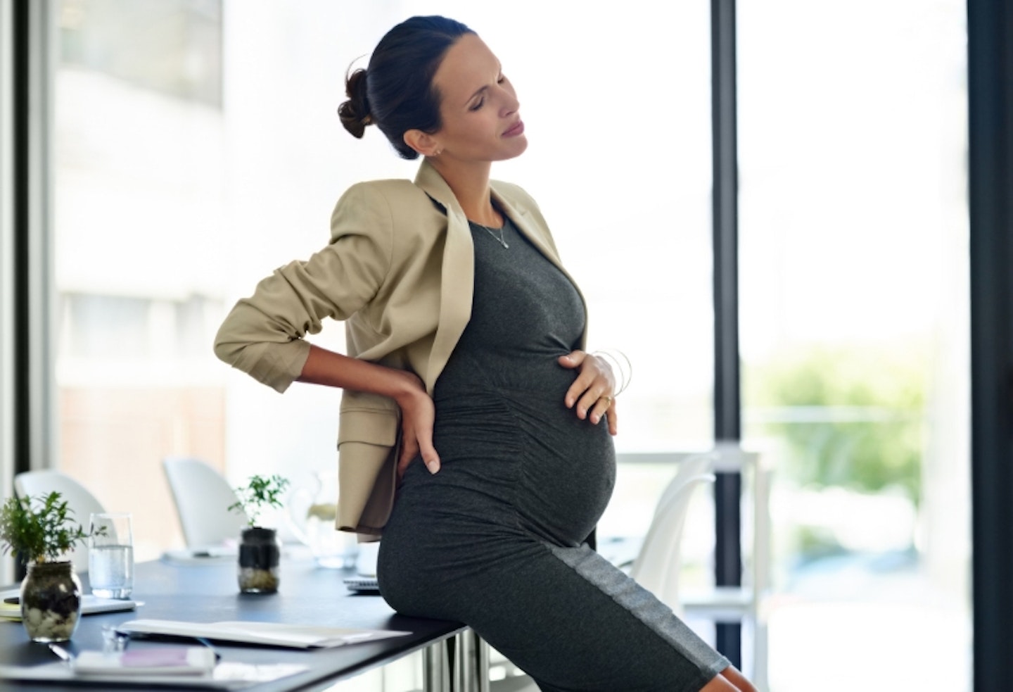 Round Ligament Pain During Pregnancy: Causes, Symptoms, Diagnosis