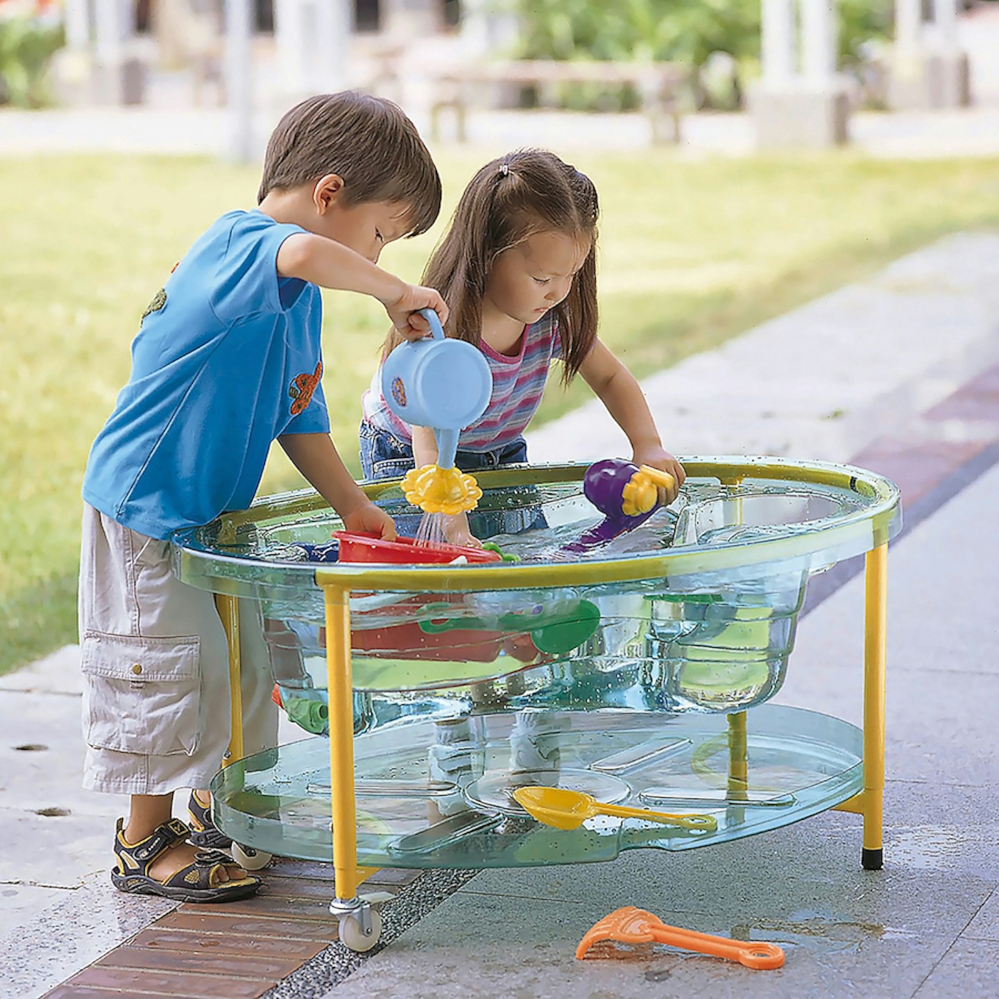 best-water-play-tables-for-children-weplay