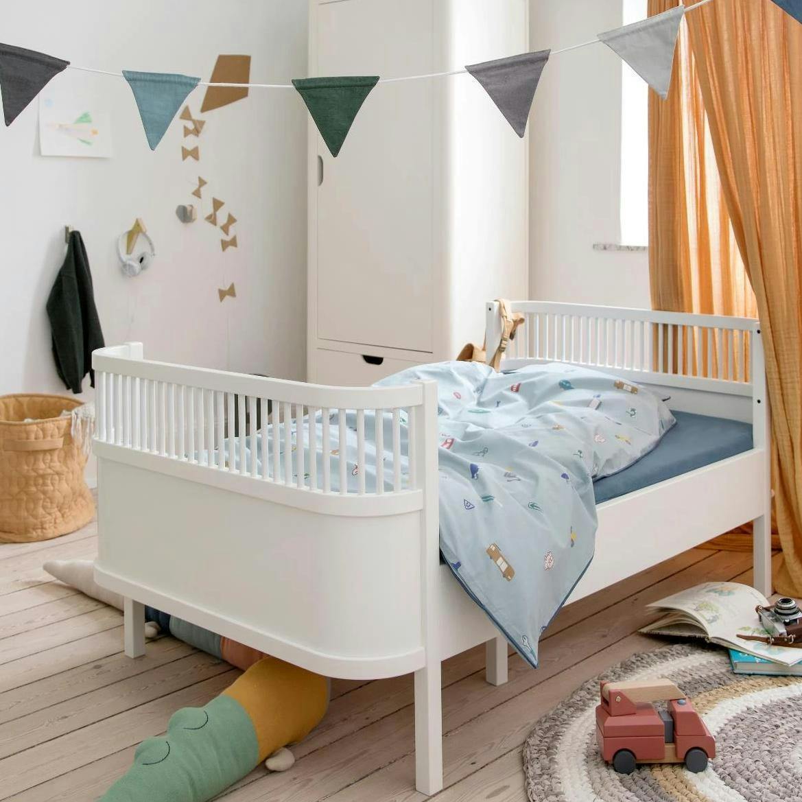 Extendable cot deals bed