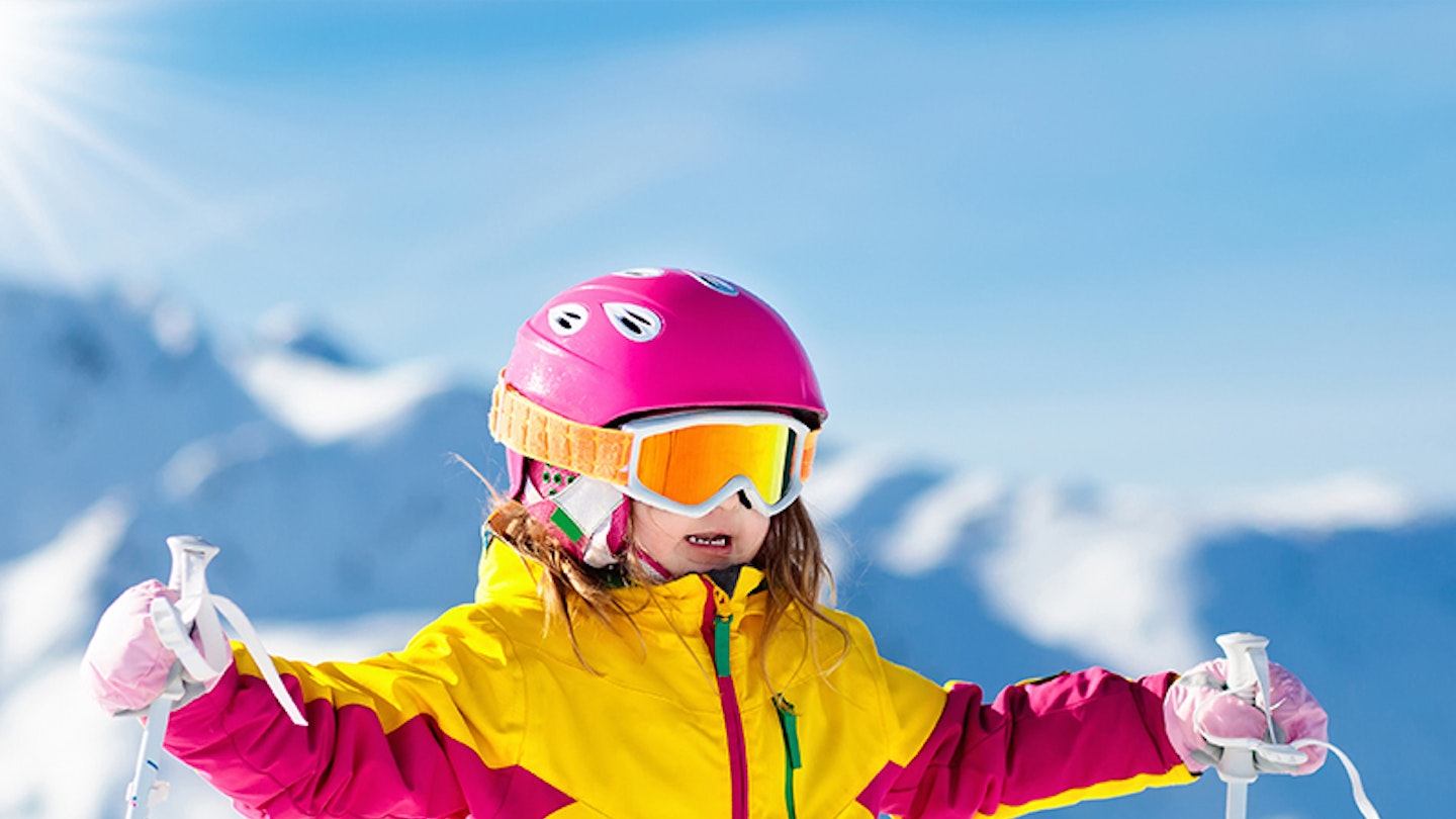 10 brilliant tips for skiing with a little one