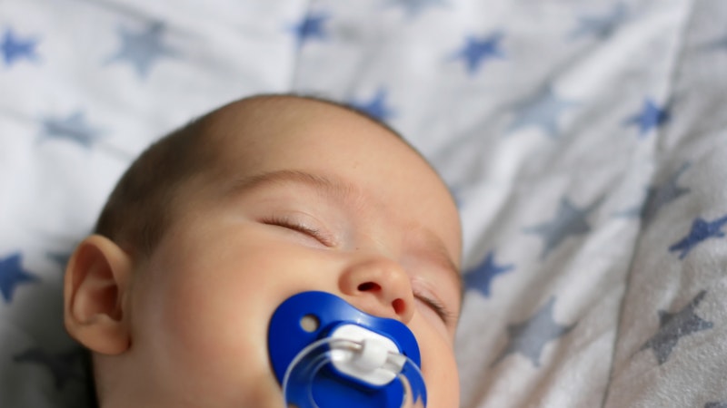 Dummies for breastfed hot sale babies