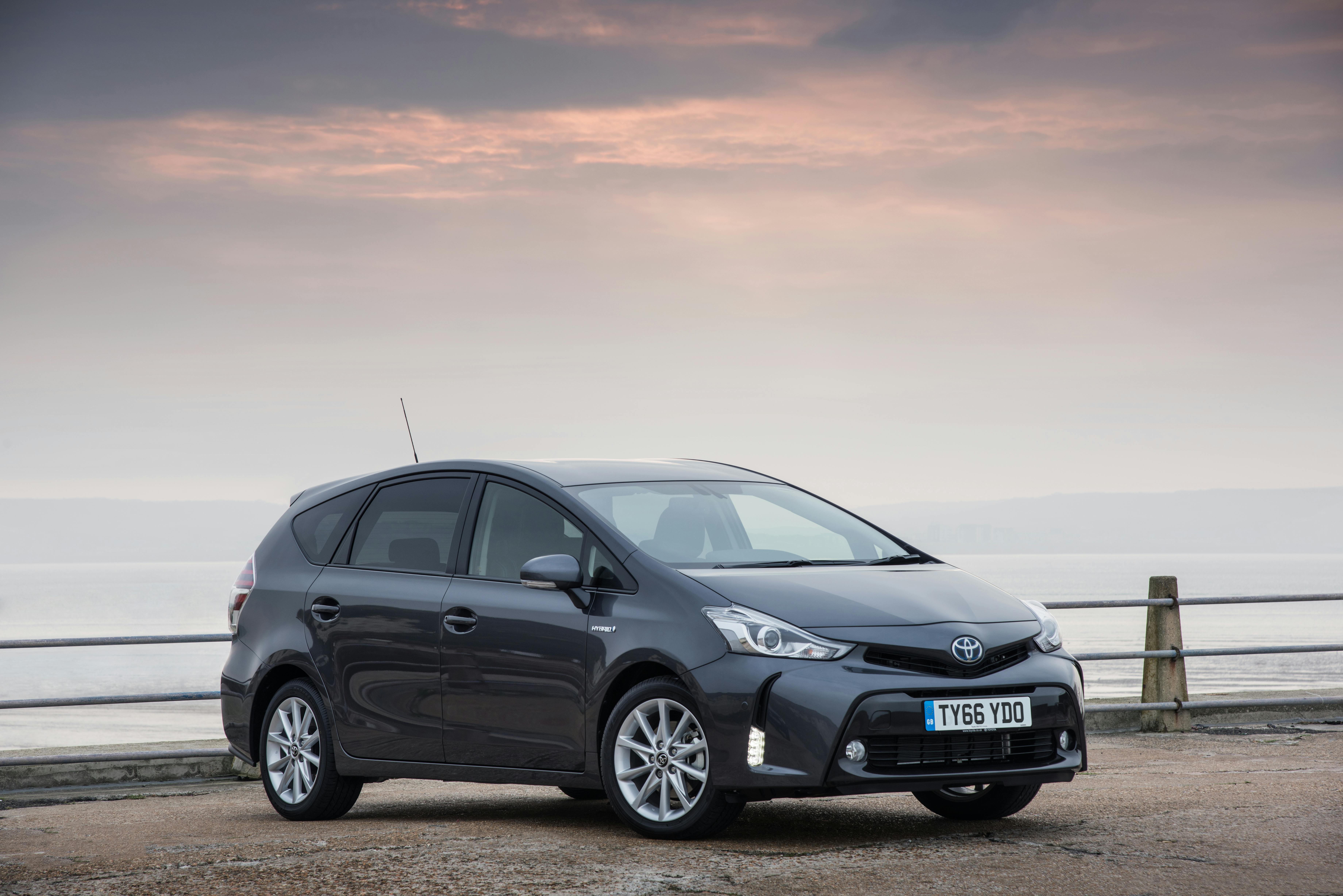 Isofix toyota cheap prius plus