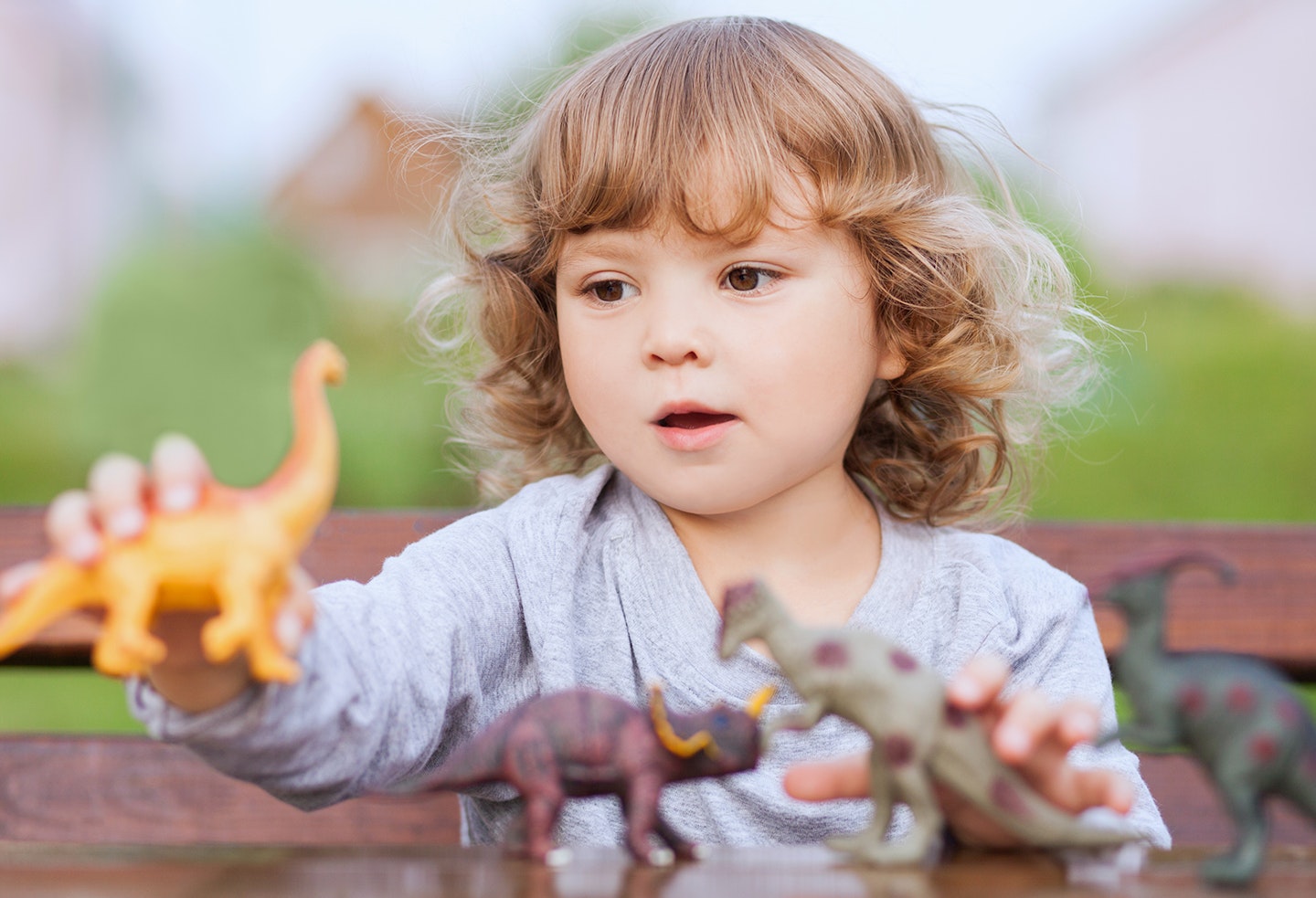 Children who are obsessed with dinosaurs are more intelligent, says study