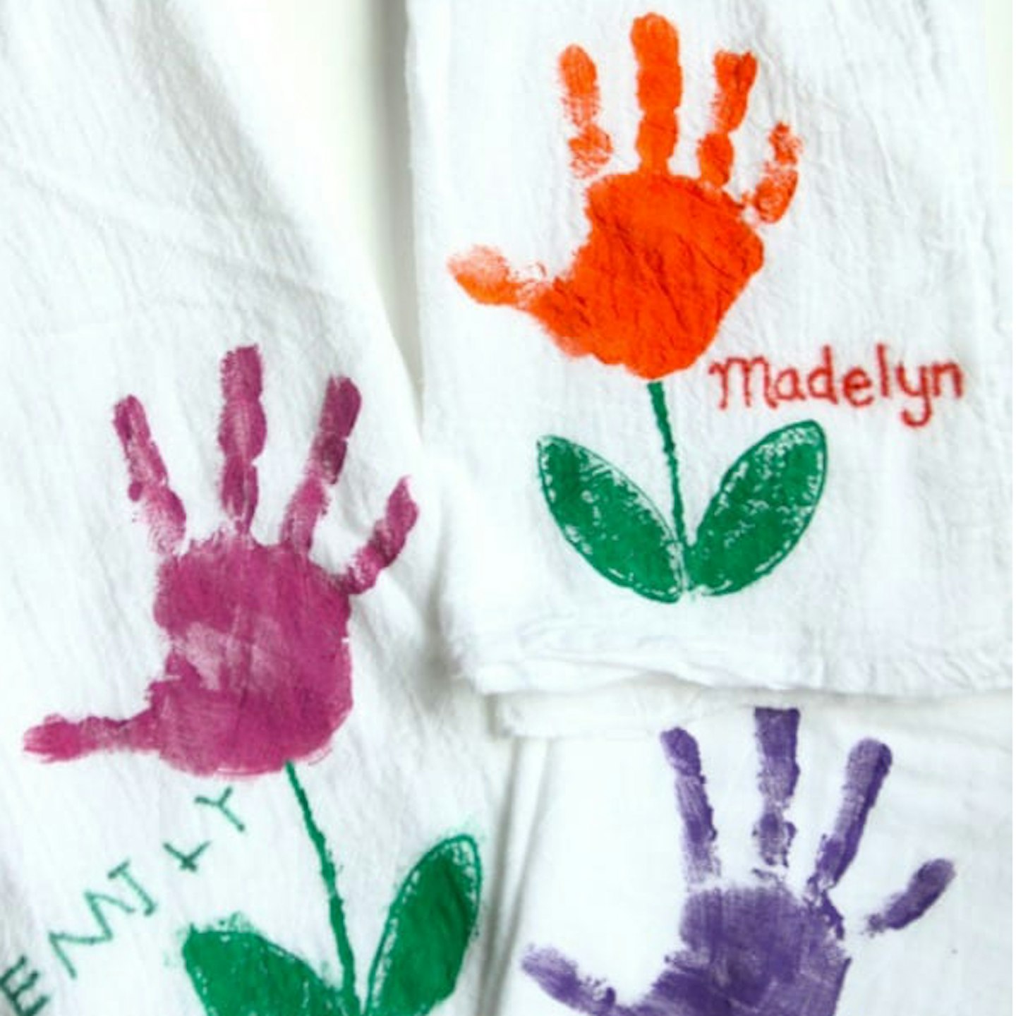 DIY Mother's Day gifts tulip towels