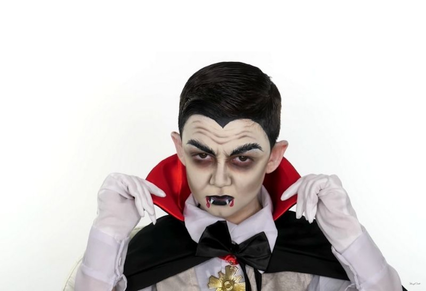 Vampire face paint for Halloween