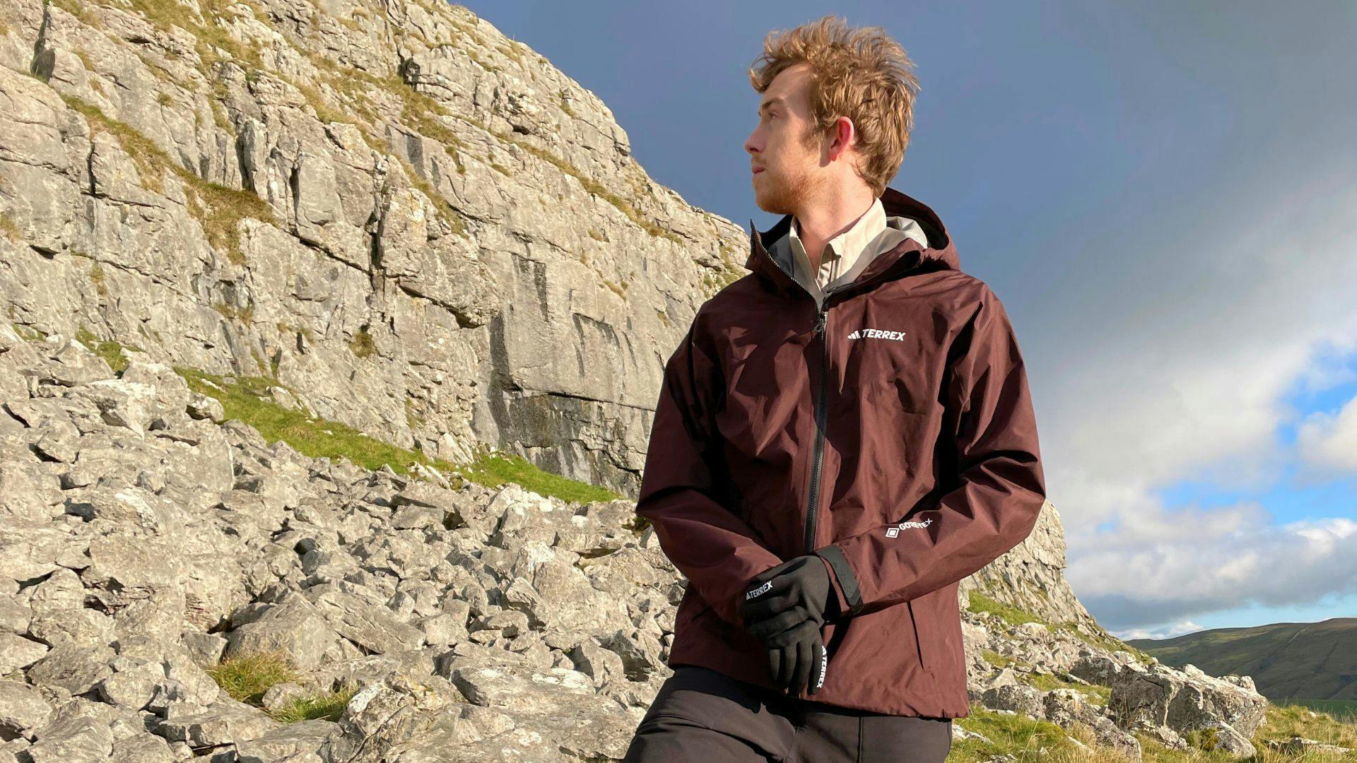 Hill walking hot sale jackets uk