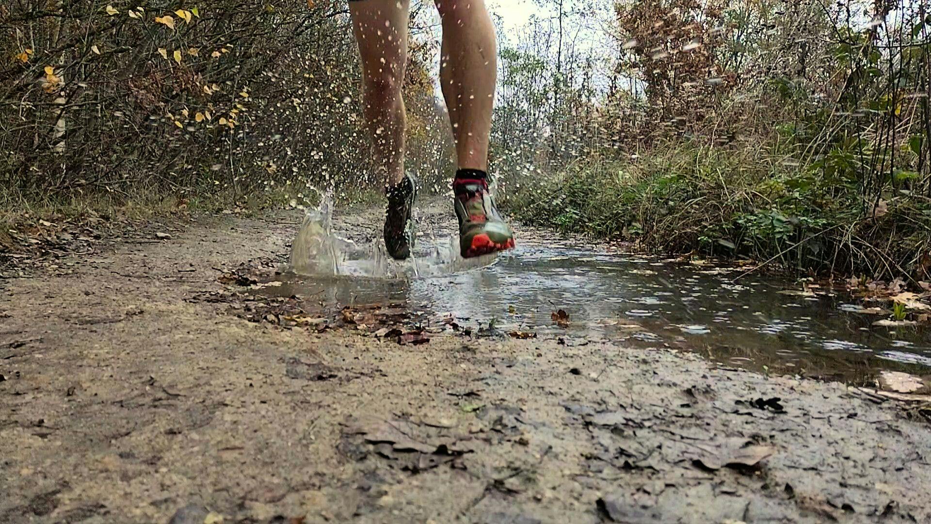 Trail clearance running waterproof