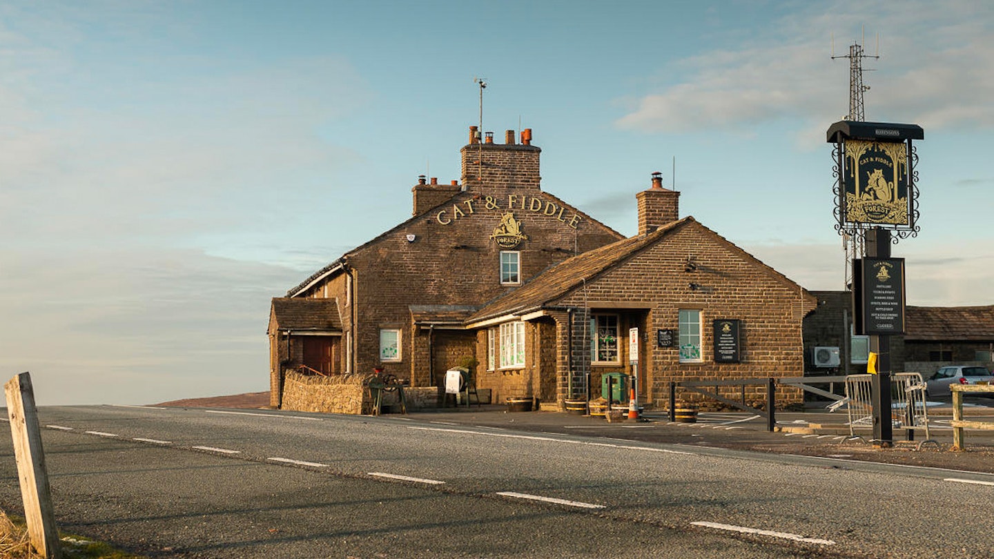 the cat and fiddle in macclesfield