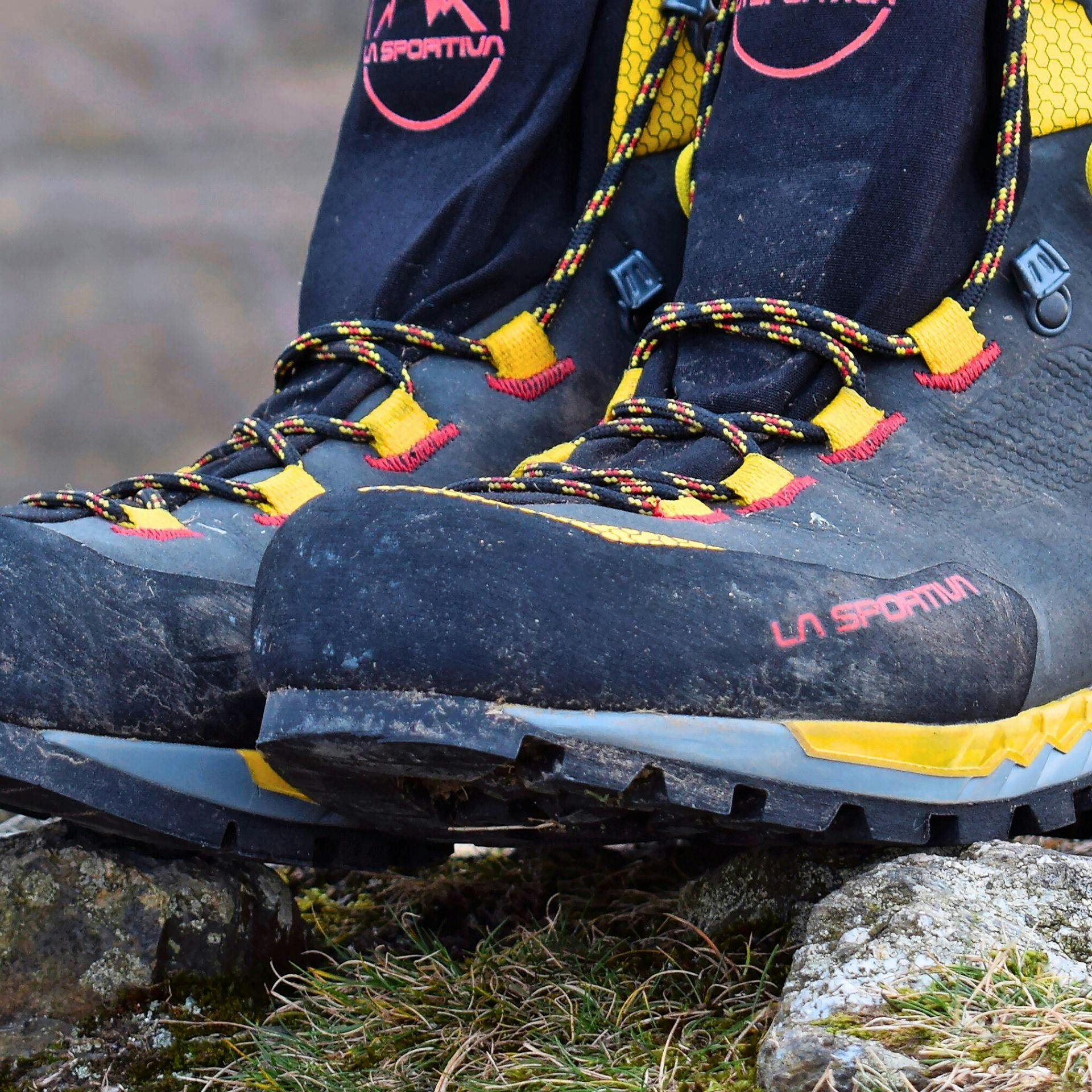 Traditional leather outlet hiking boots