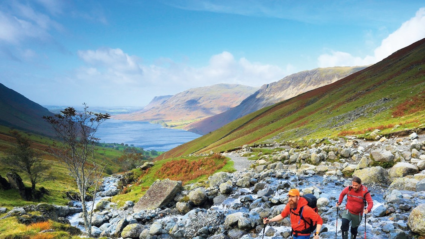 How to walk a Peak to Pub trail with OS Maps