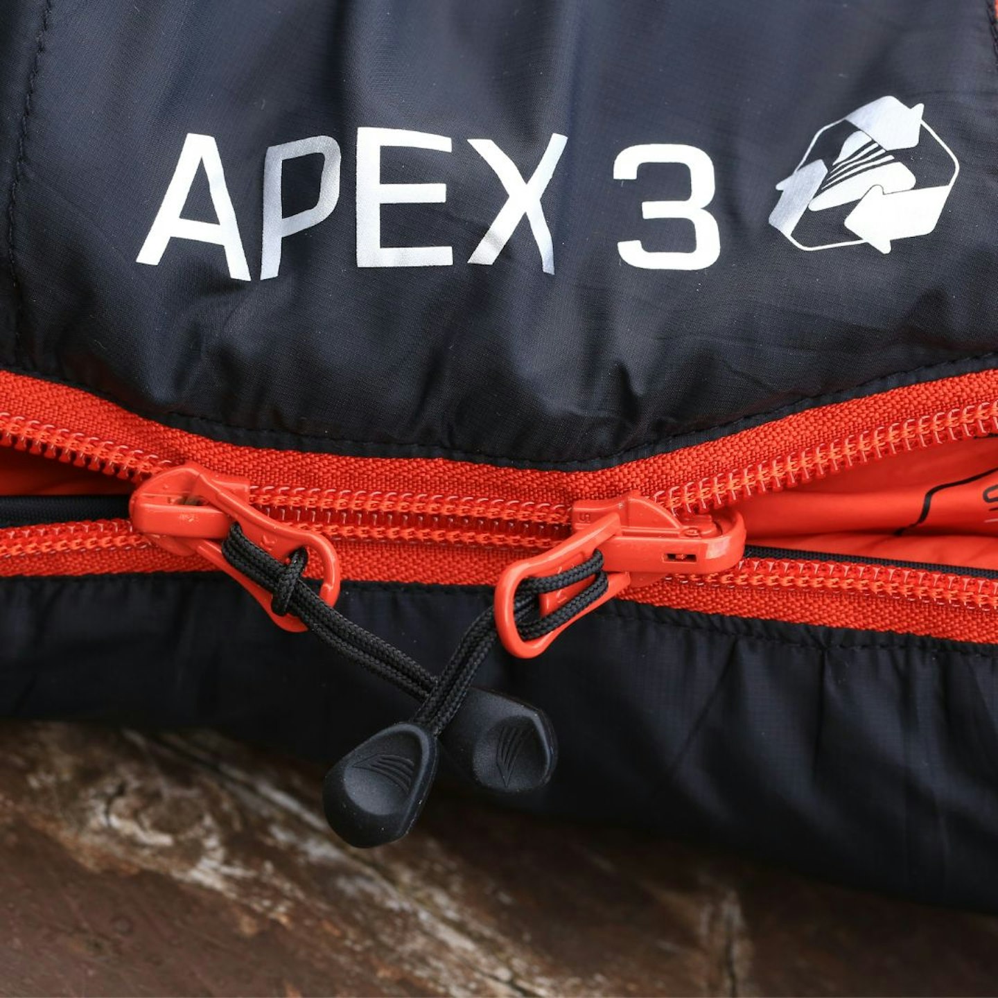 Vango Apex 3 two-way zip