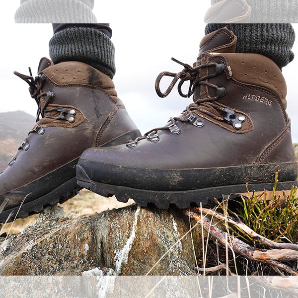 Best 3-season Walking Boots Reviewed (2023) | Live For The Outdoors