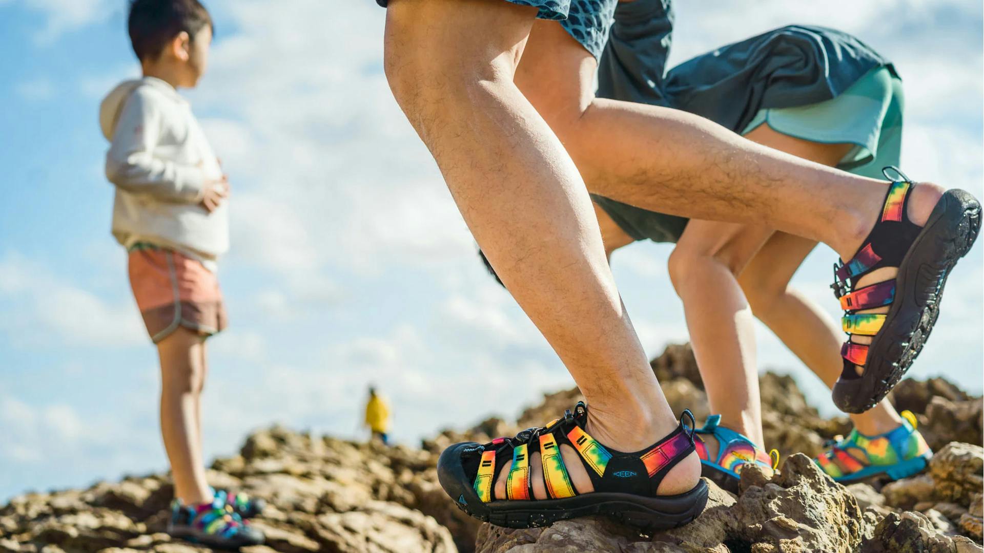 We Tested Walking Sandals and Talked to Podiatrists to Find the Best  Walking Sandals