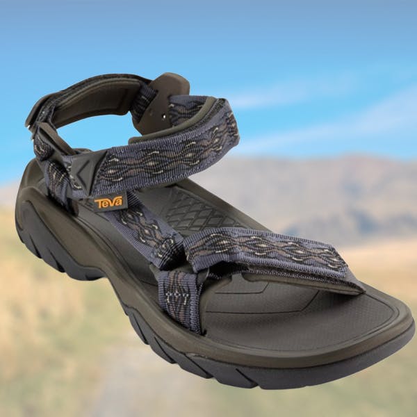 21 Best Walking Sandals For Women for Hot Girl Summer Hikes | Glamour UK