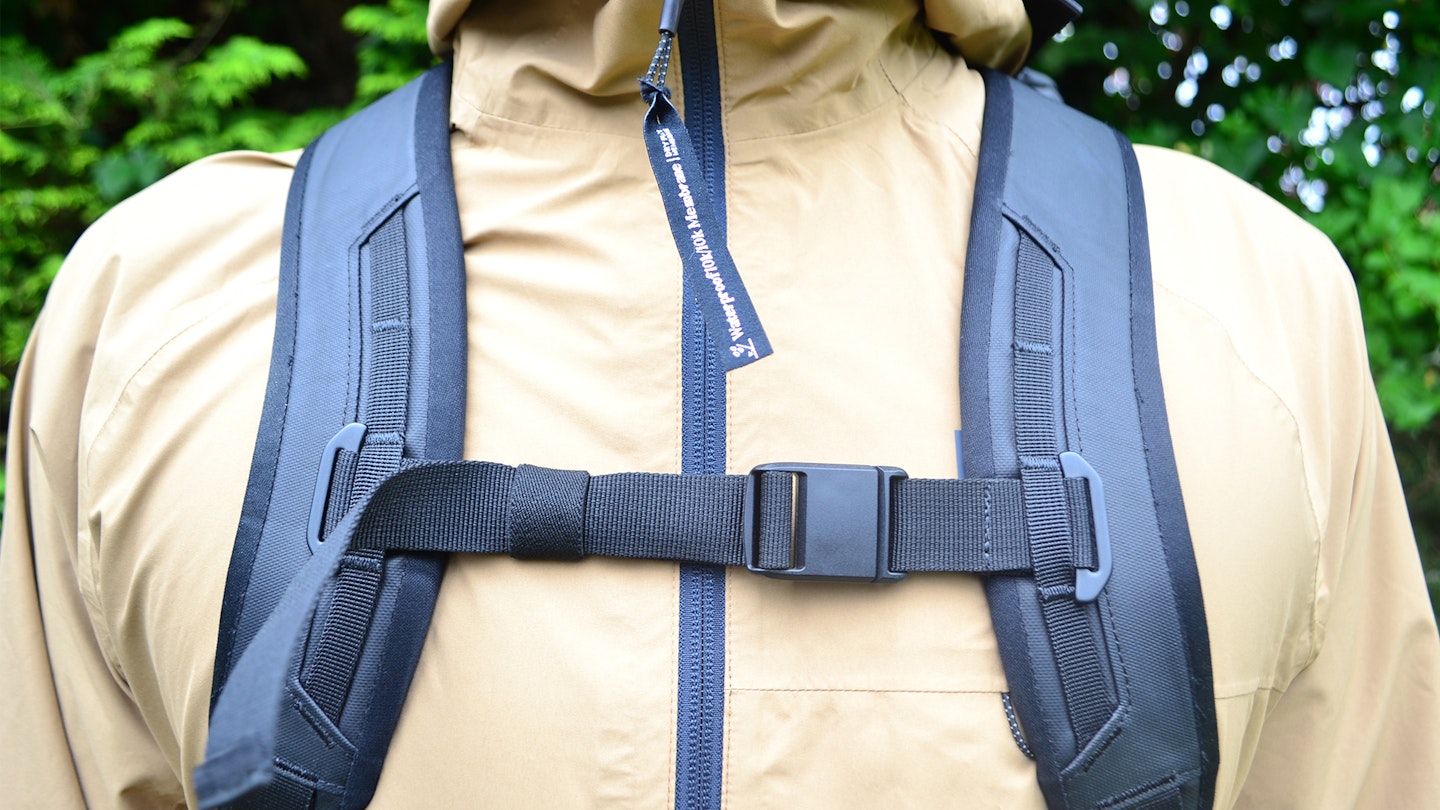 Chest strap Db roamer split duffel