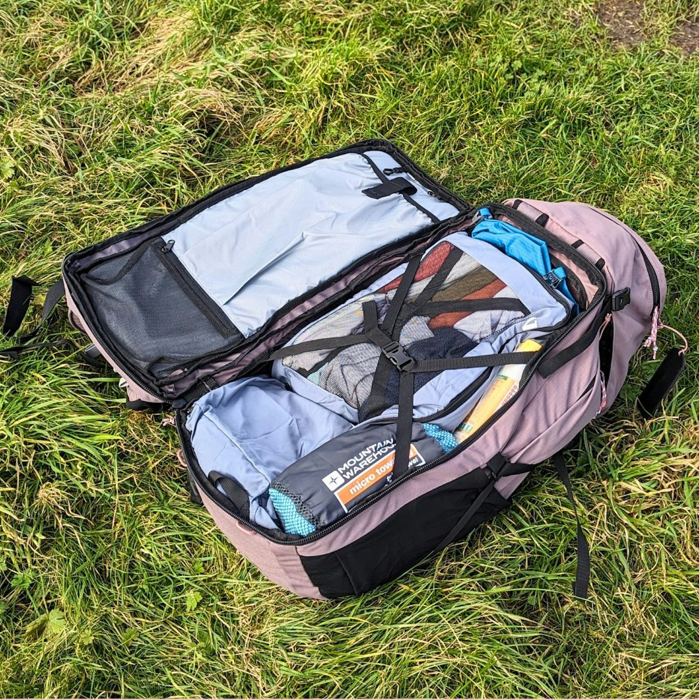 Decathlon Forclaz Women's Travel 900 60+6L Backpack main compartment