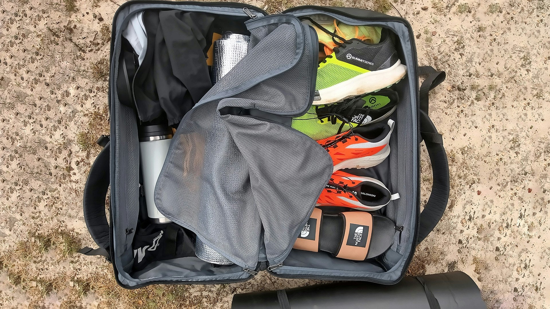 Open db roamer split duffel bag