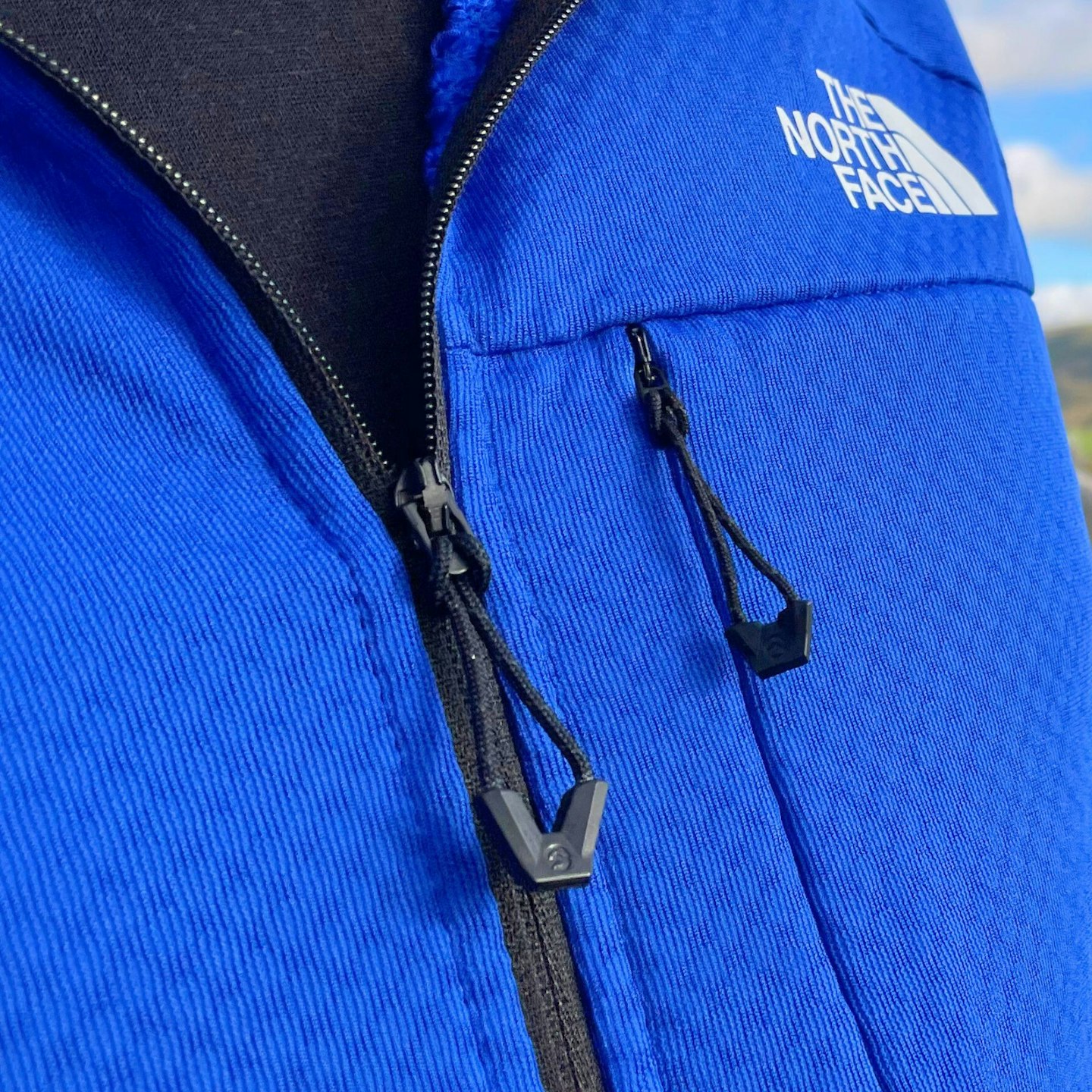 The North Face Summit Series Futurefleece Hooded Jacket zip