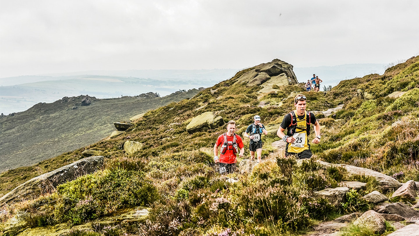 men running in skyraces