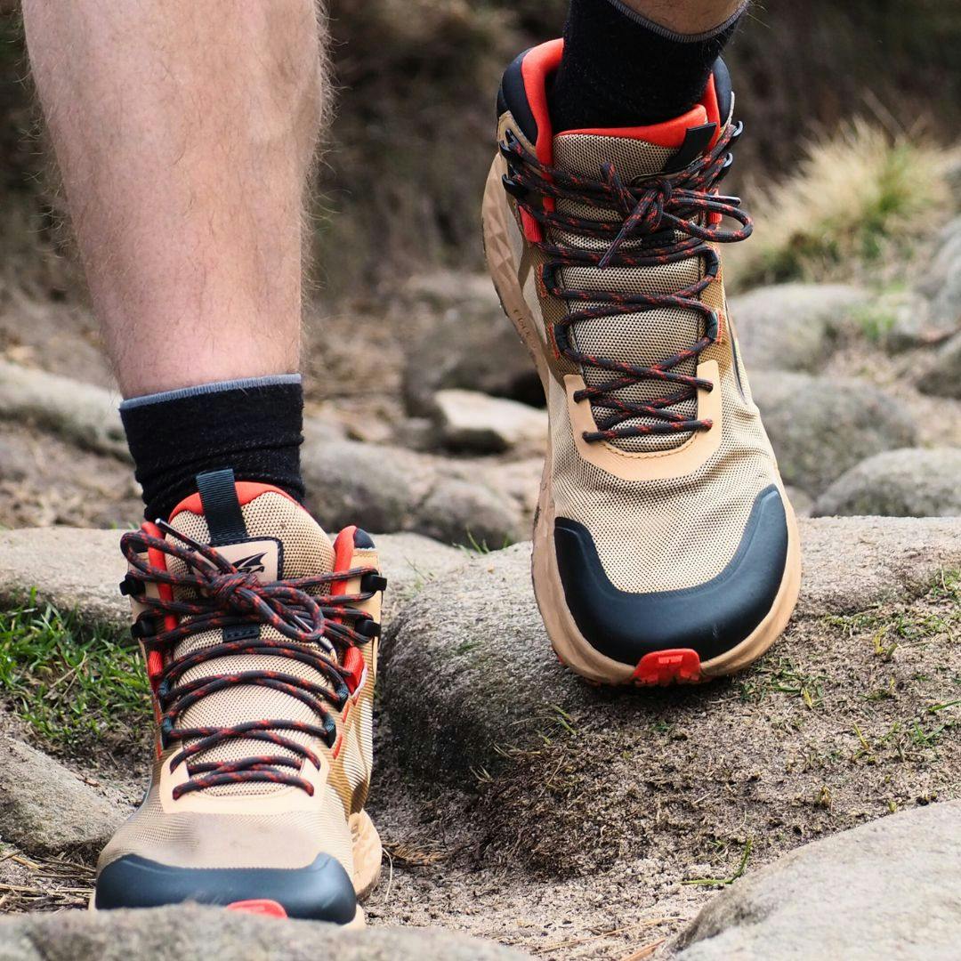 Lightweight breathable outlet hiking boots