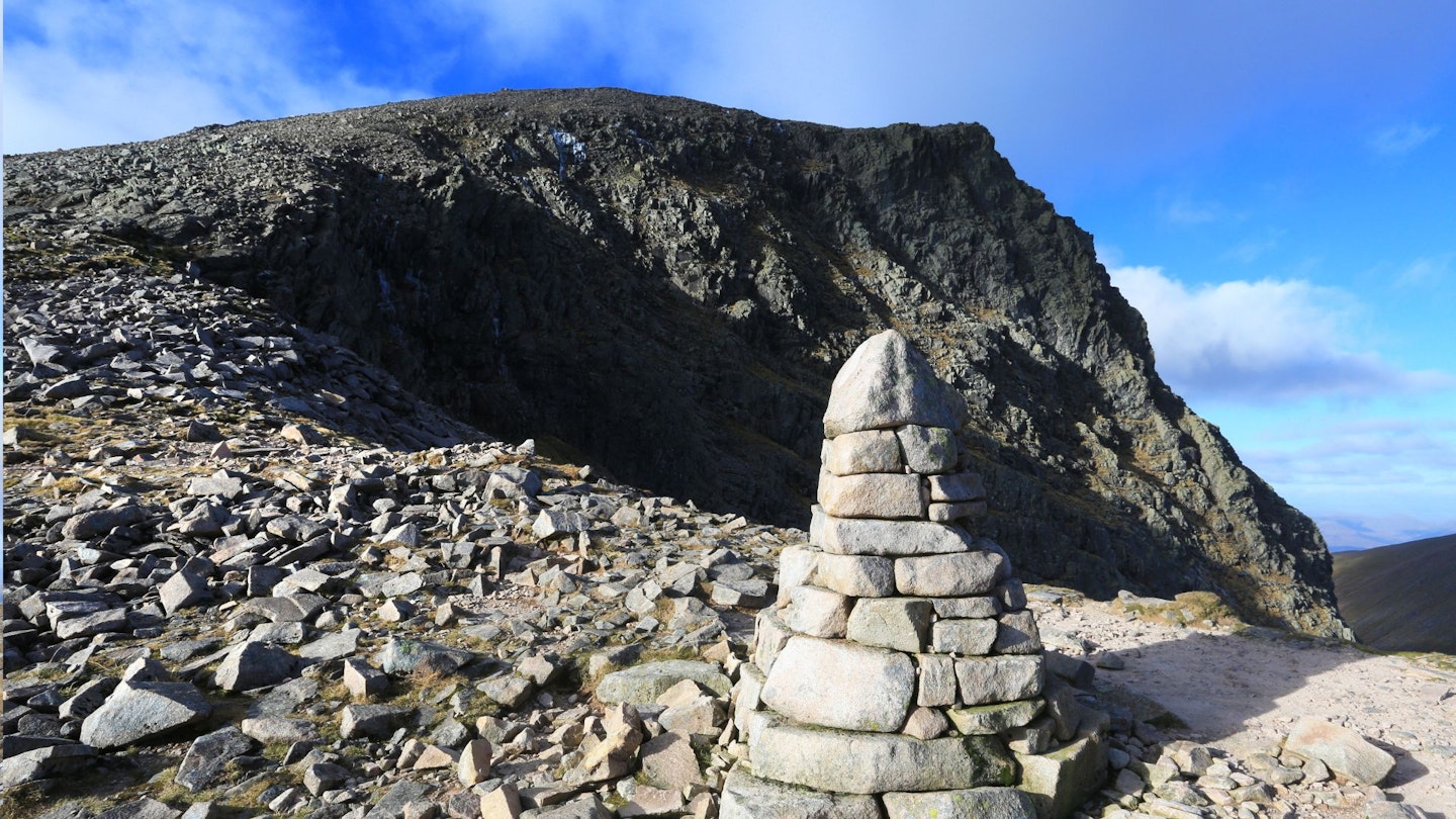 Cairn on the CMD Arete Ben Nevis