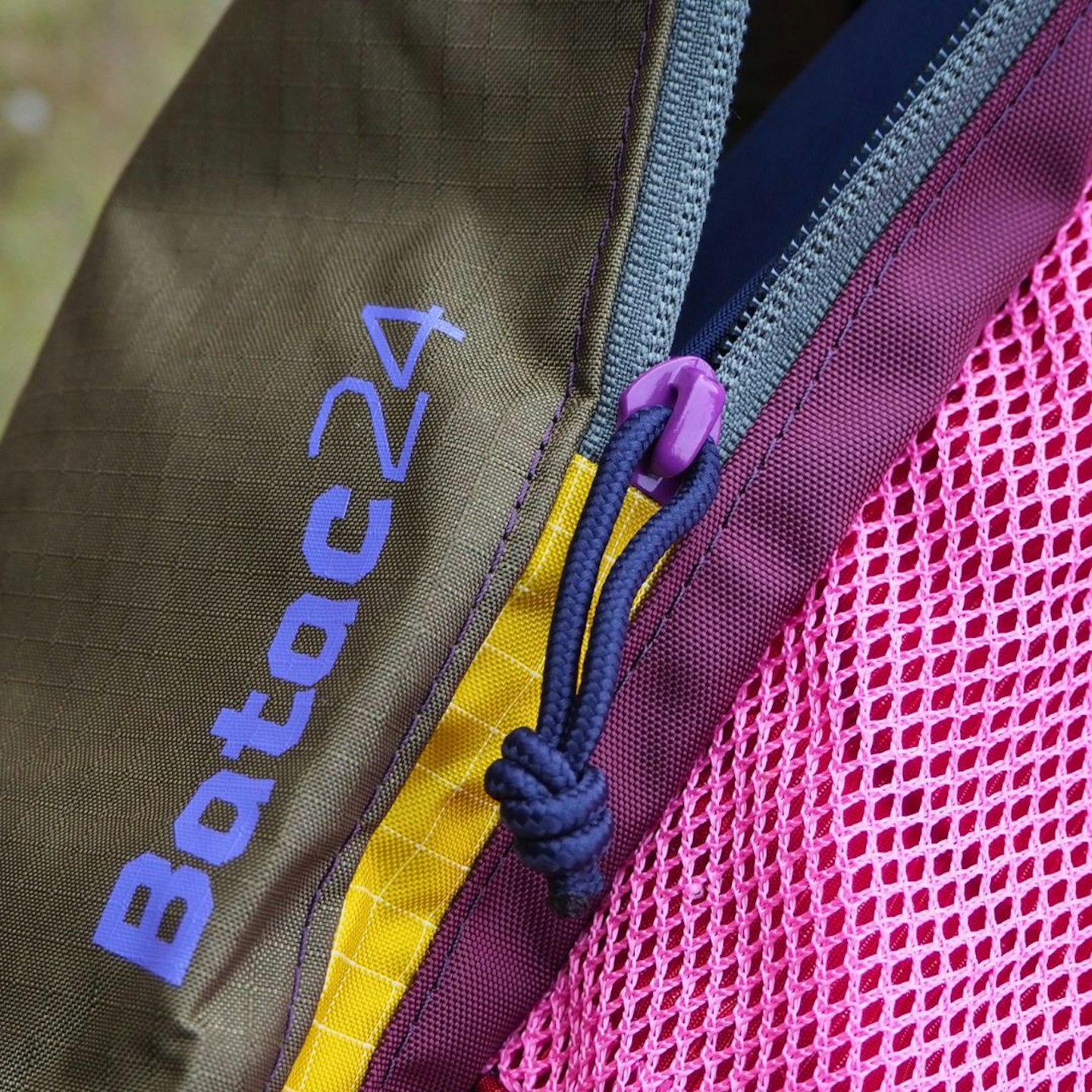 Cotopaxi Batac 24L Backpack zip