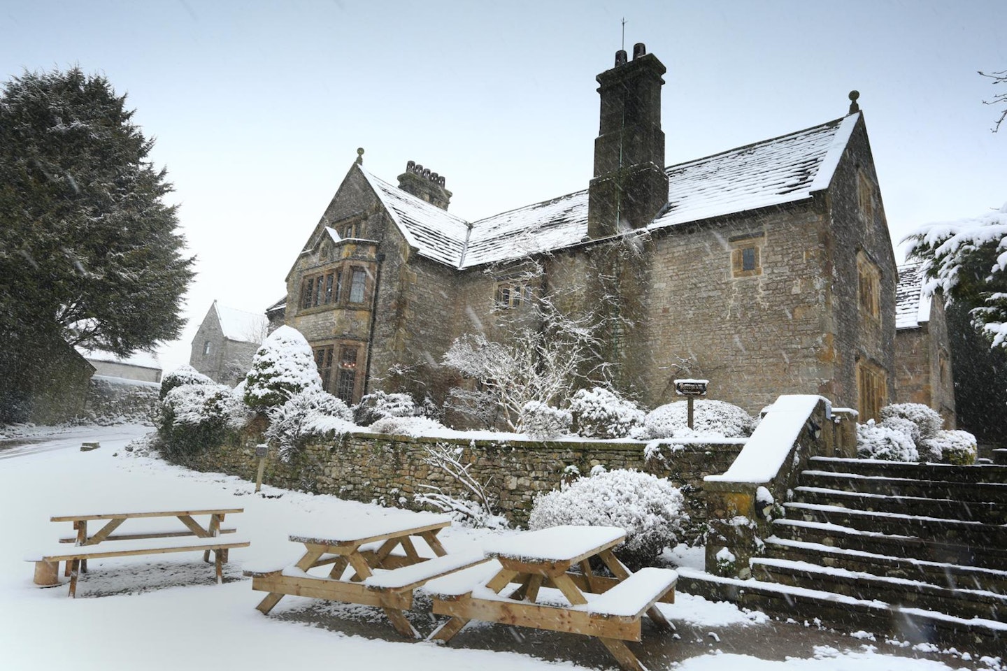 YHA Hartington Hall