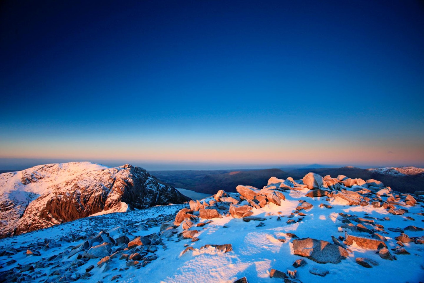 Svafell Pike summit winter