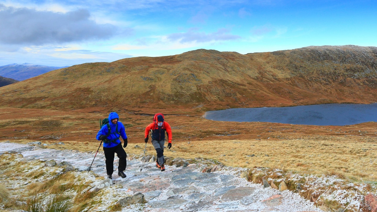 Passing Lochan Meall an t-Suidhe