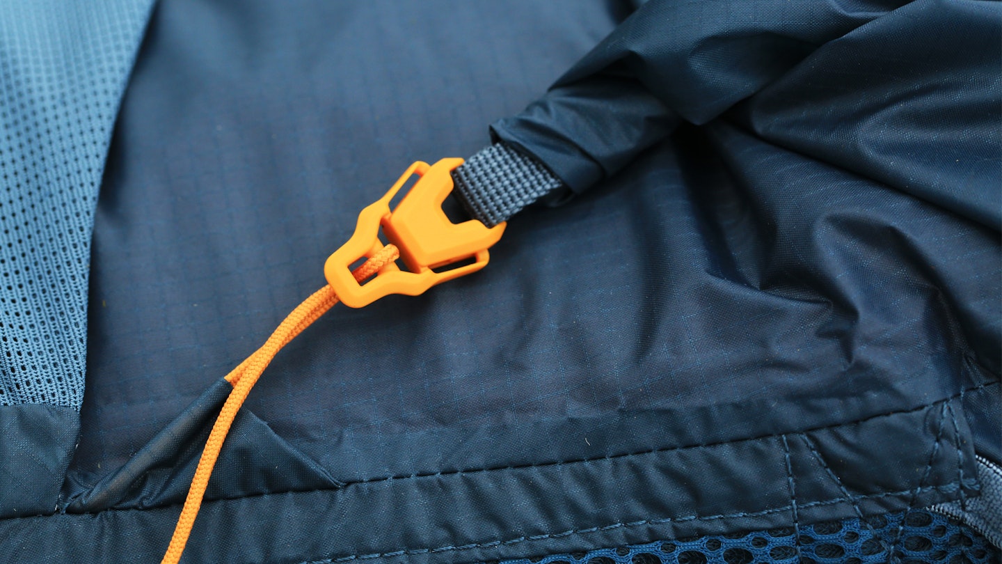 Montane Trailblazer closure toggle