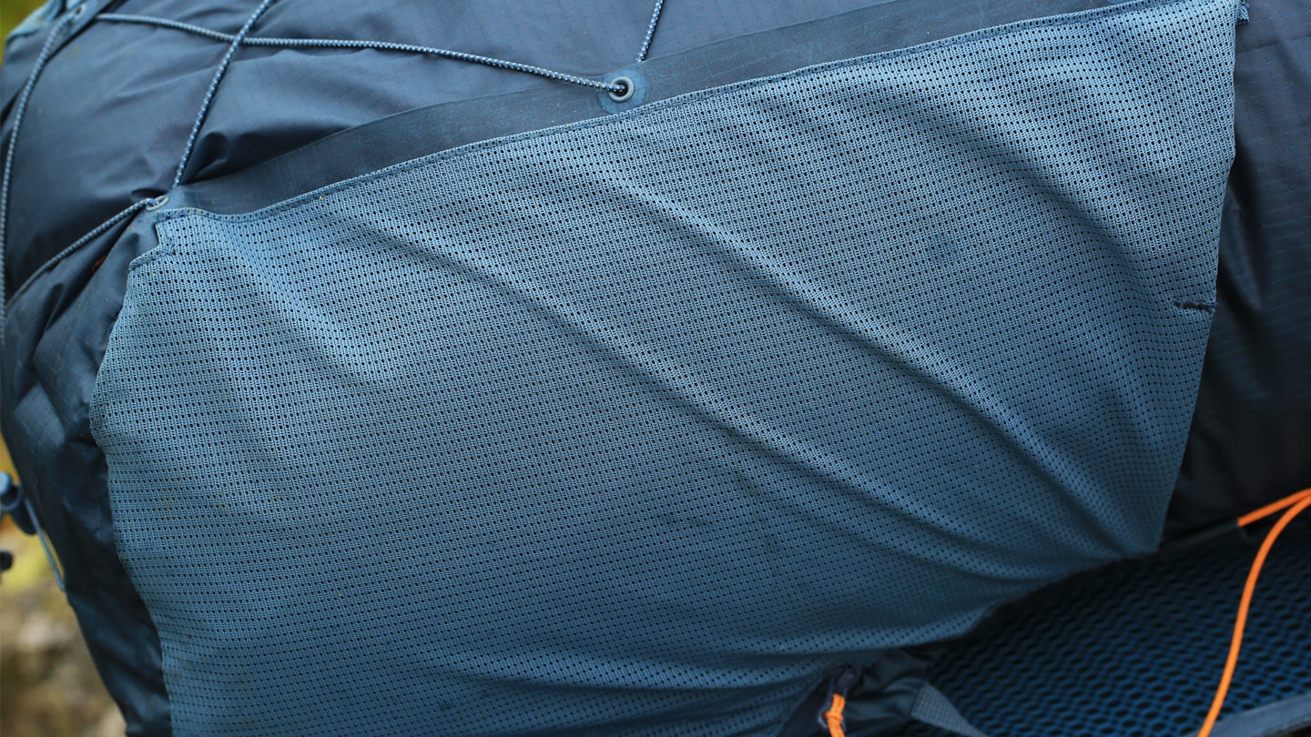 Montane Trailblazer stretchy mesh side pocket